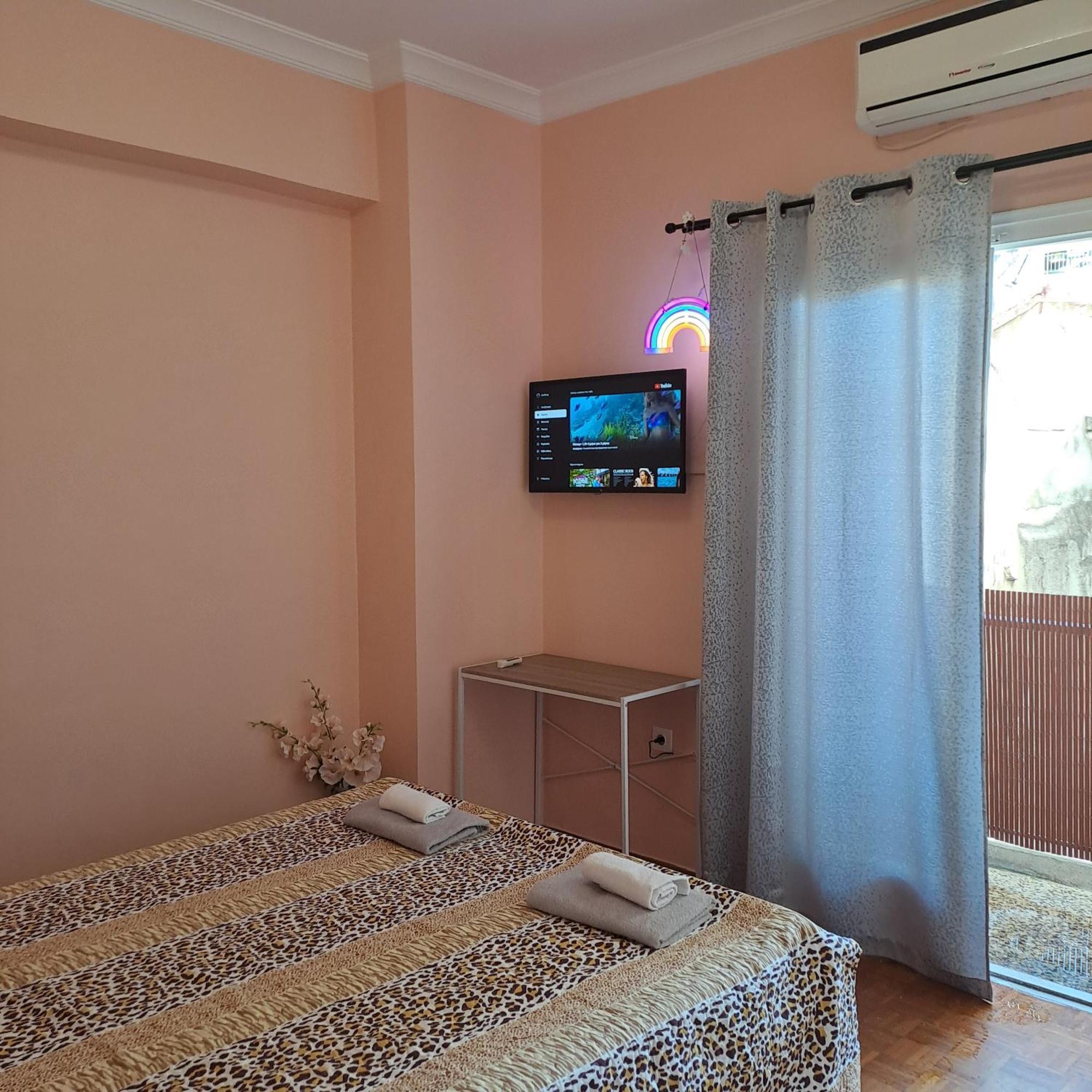 Riga Fereou Apartments Patras Eksteriør billede